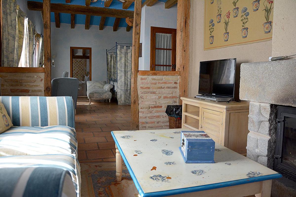 Posada Fuenteplateada Collado Hermoso Zewnętrze zdjęcie