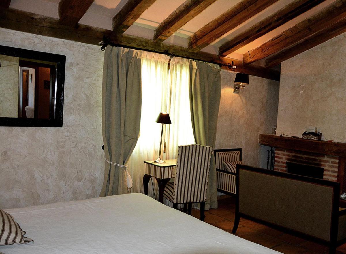 Posada Fuenteplateada Collado Hermoso Zewnętrze zdjęcie