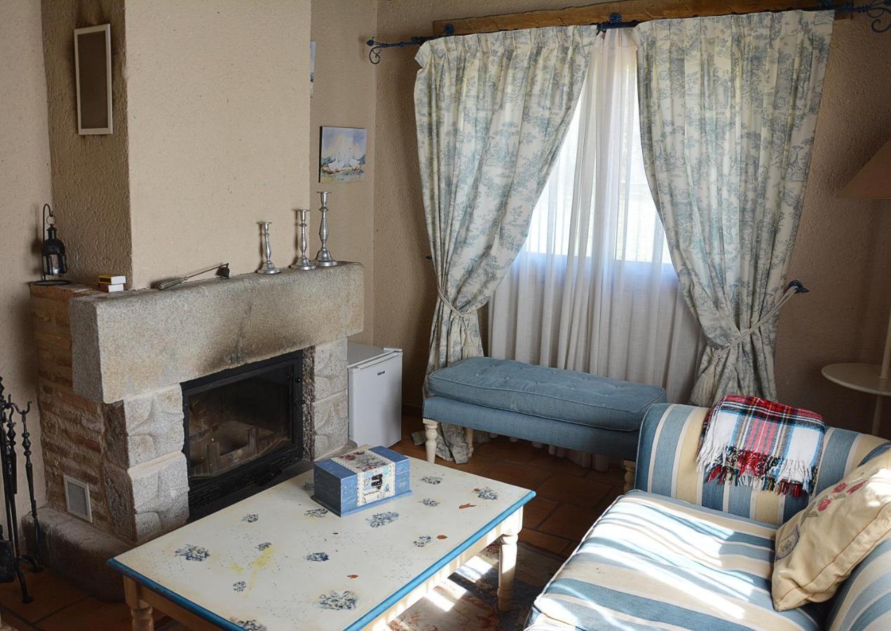 Posada Fuenteplateada Collado Hermoso Zewnętrze zdjęcie