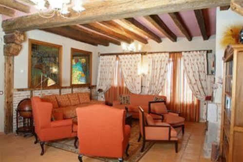 Posada Fuenteplateada Collado Hermoso Zewnętrze zdjęcie